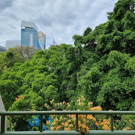 Moevenpick Hotel Bangkok Ploenchit Bdms Экстерьер фото