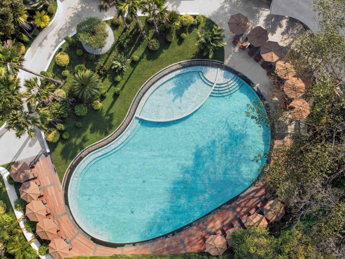 Moevenpick Hotel Bangkok Ploenchit Bdms Экстерьер фото