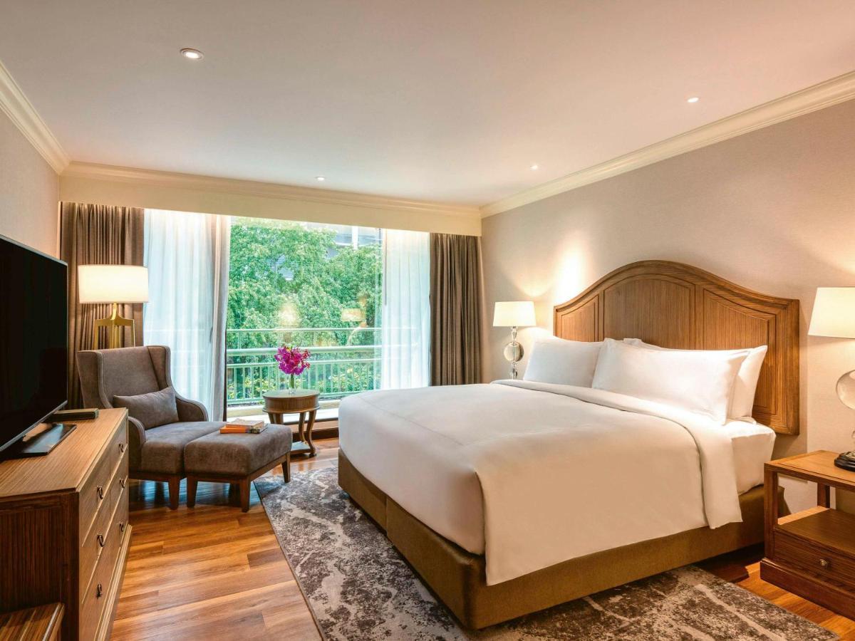 Moevenpick Hotel Bangkok Ploenchit Bdms Экстерьер фото