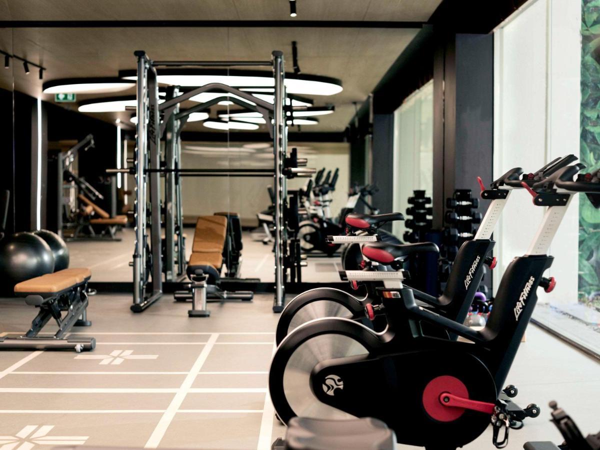 Moevenpick Hotel Bangkok Ploenchit Bdms Экстерьер фото
