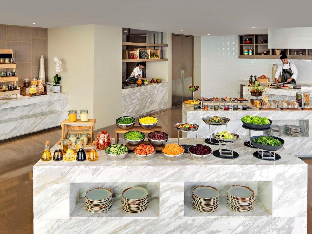 Moevenpick Hotel Bangkok Ploenchit Bdms Экстерьер фото