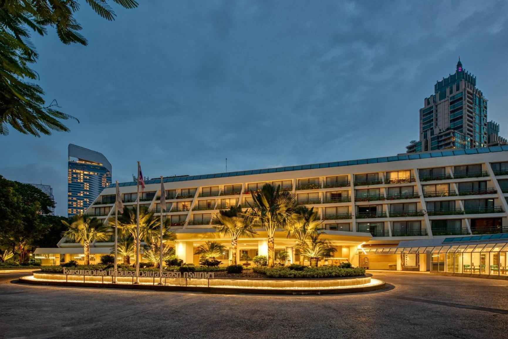 Moevenpick Hotel Bangkok Ploenchit Bdms Экстерьер фото