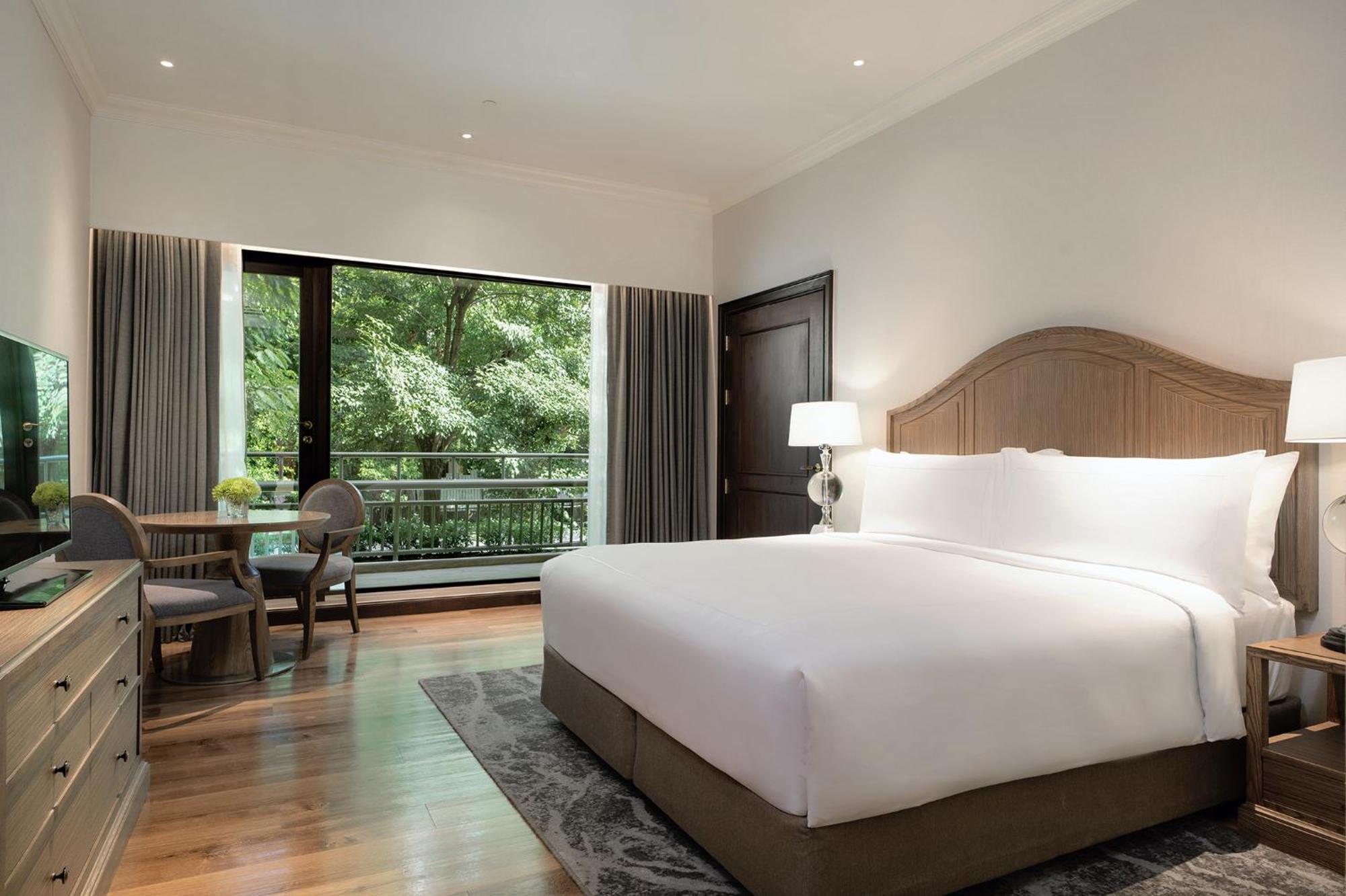 Moevenpick Hotel Bangkok Ploenchit Bdms Экстерьер фото