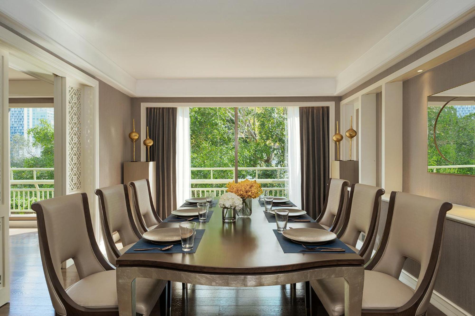 Moevenpick Hotel Bangkok Ploenchit Bdms Экстерьер фото